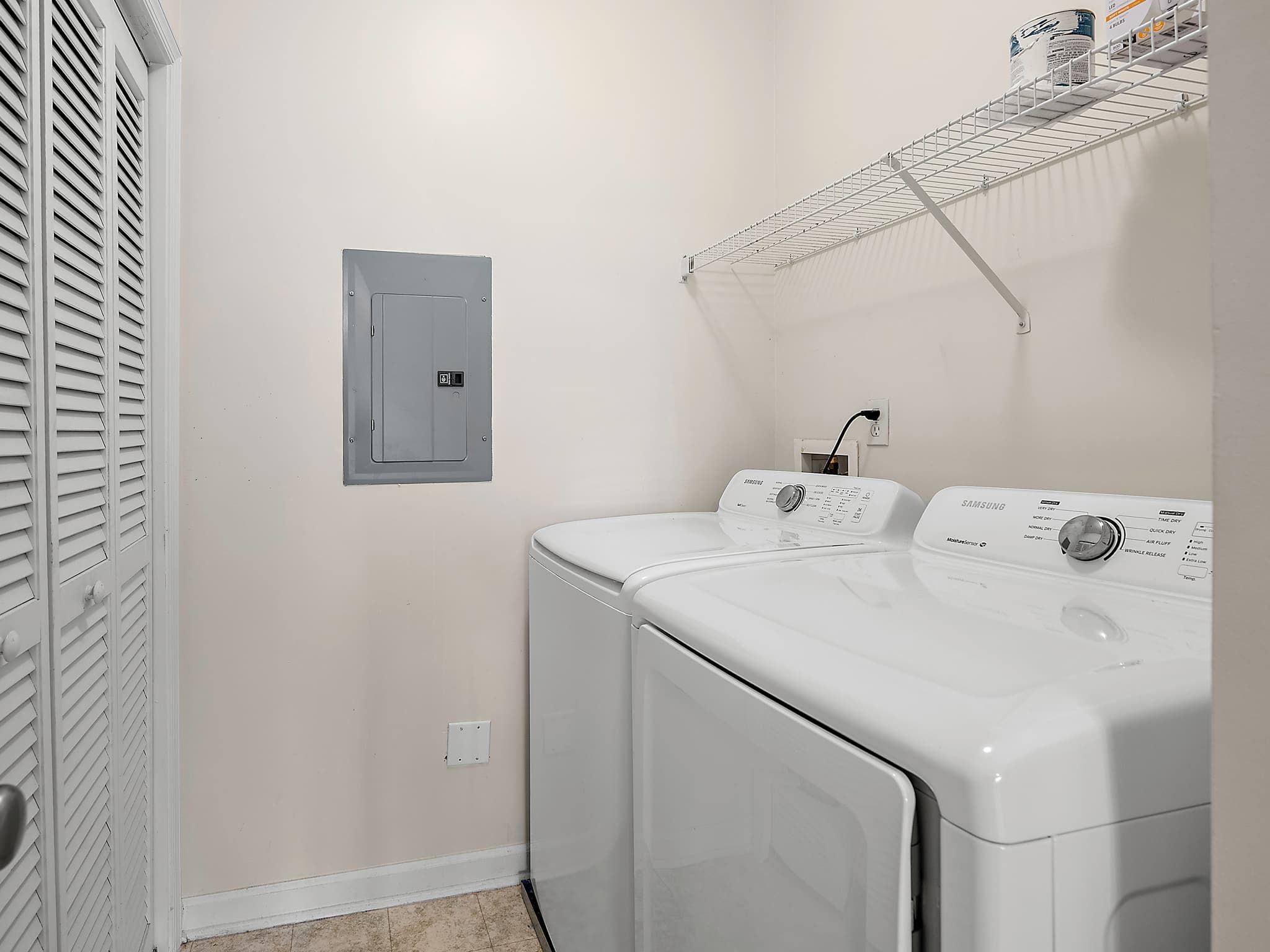 Gallery image slideShow10