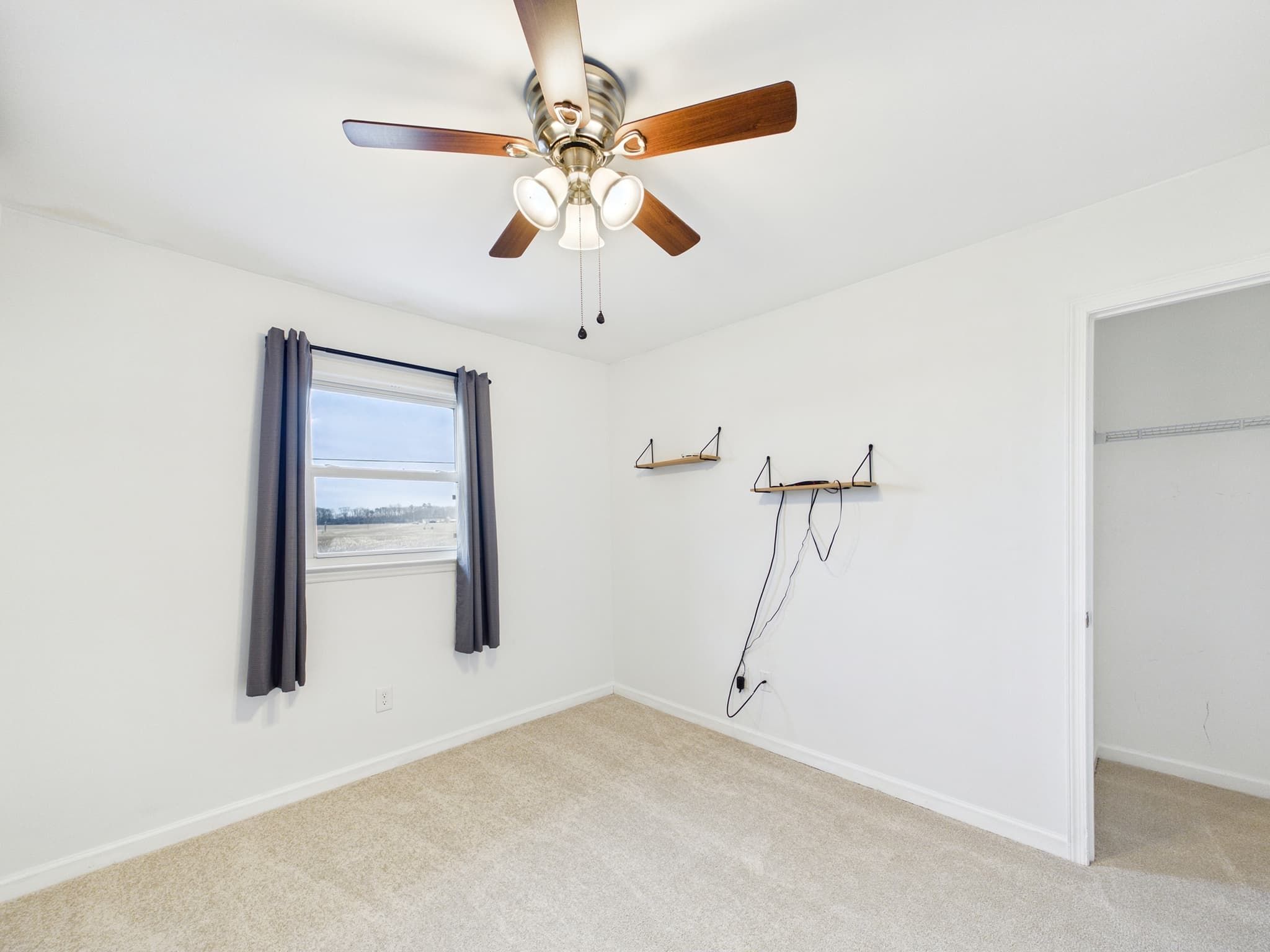 Gallery image slideShow13