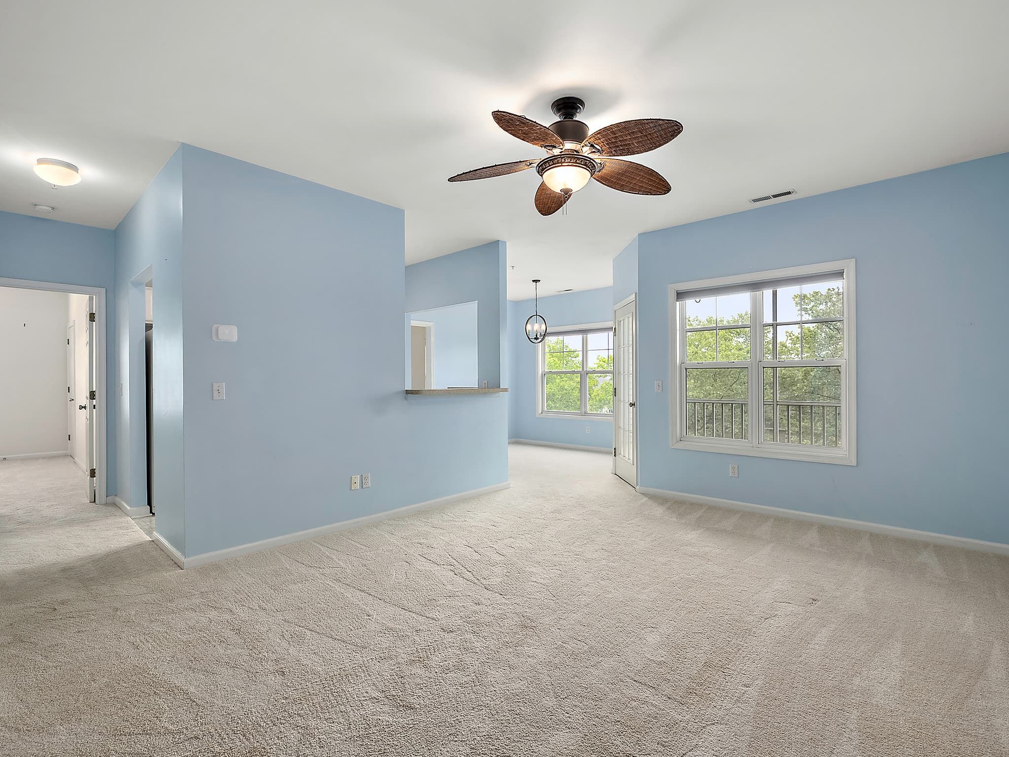 Gallery image slideShow2