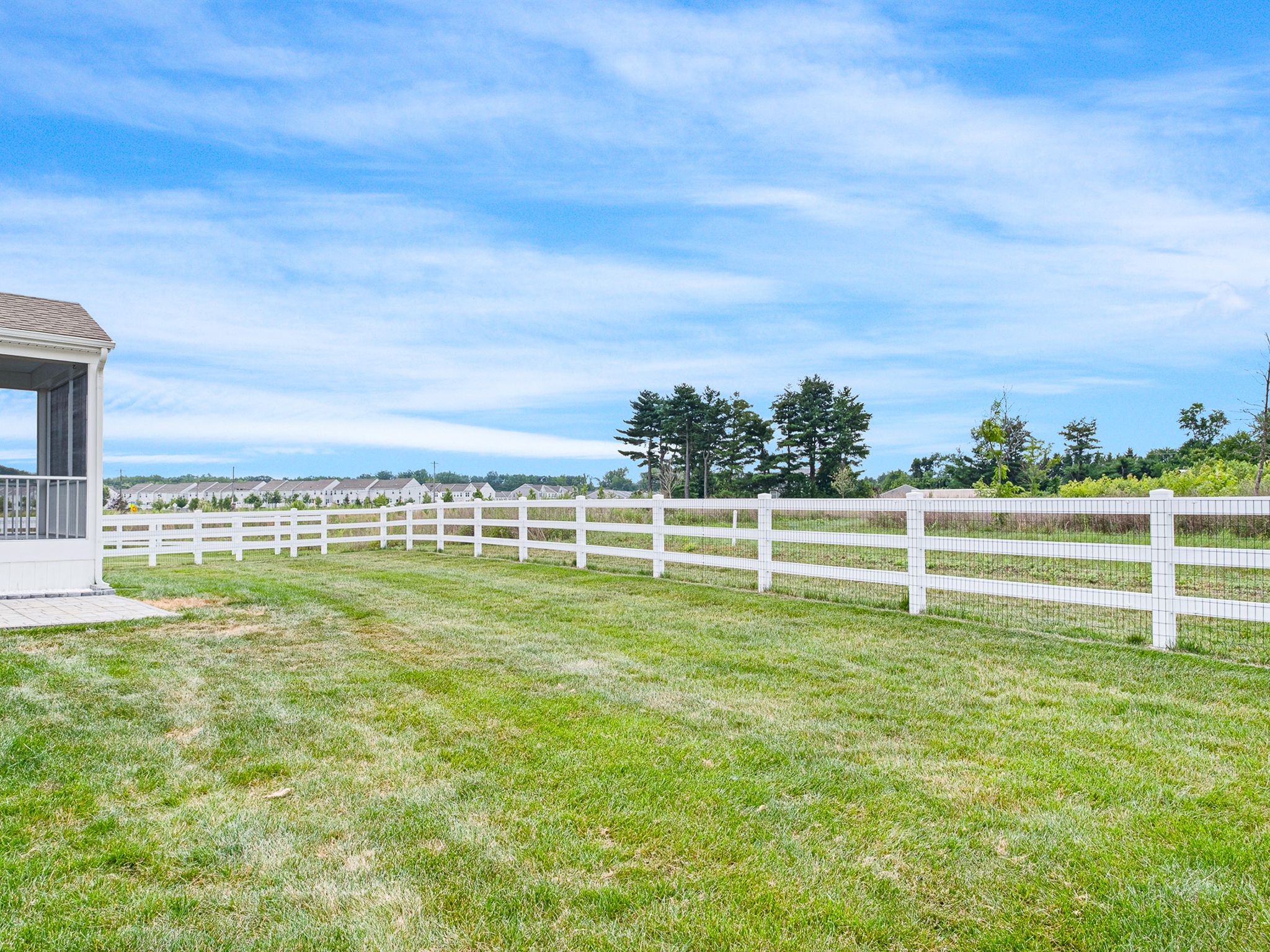 Gallery image slideShow23