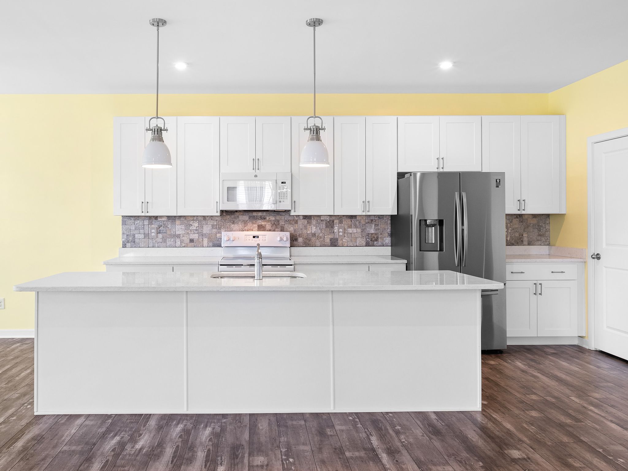 Gallery image slideShow3