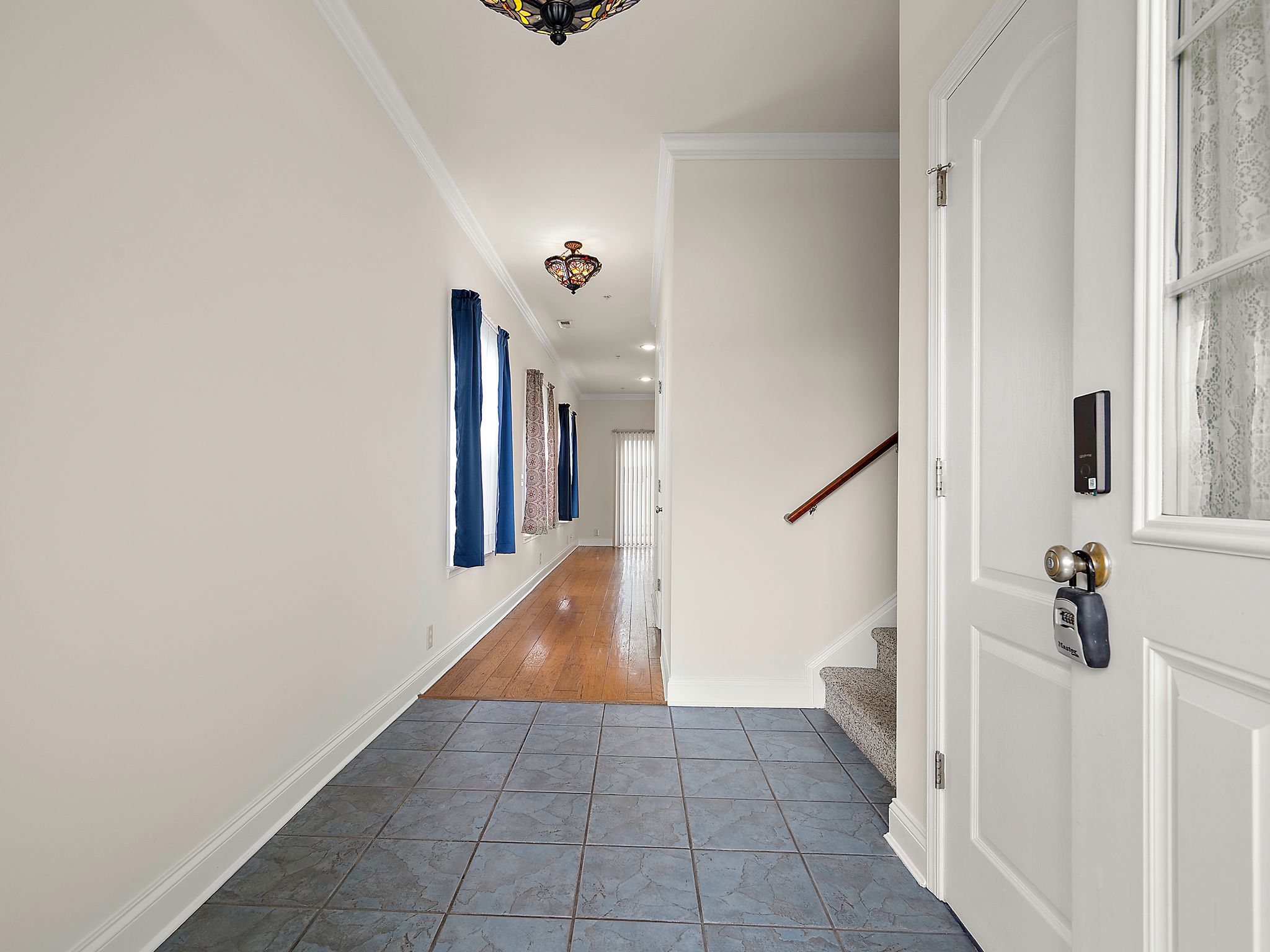 Gallery image slideShow5