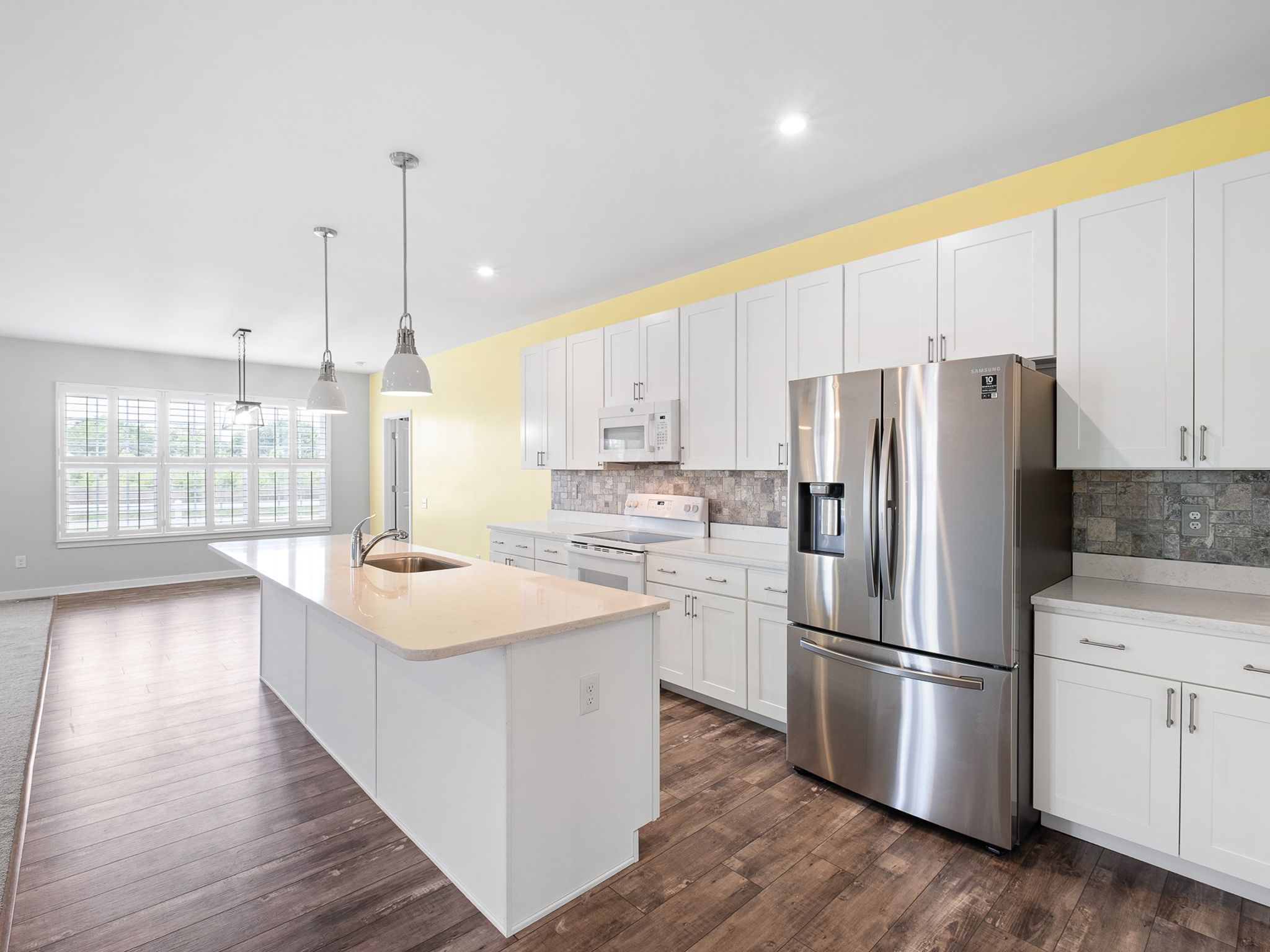 Gallery image slideShow6