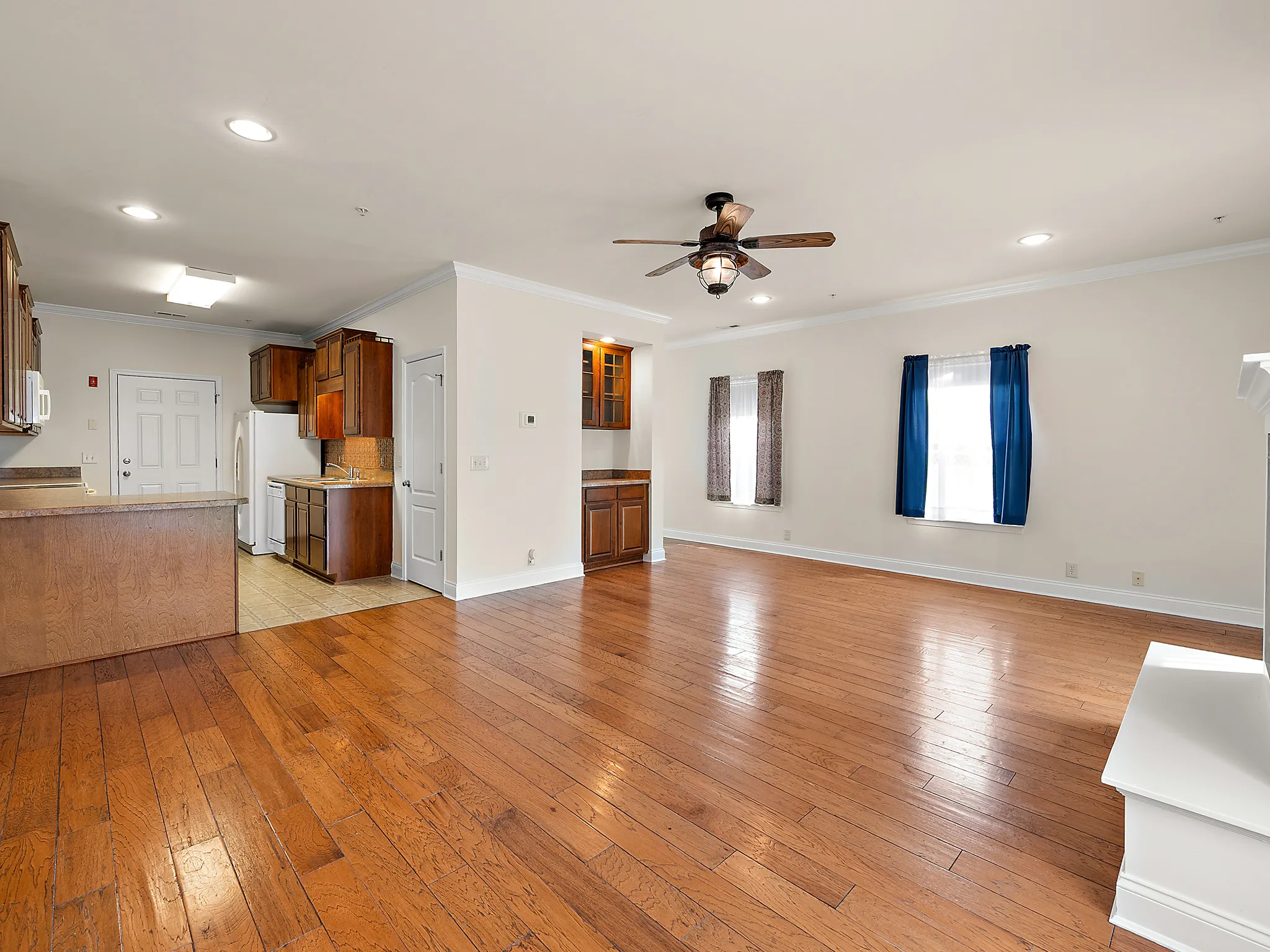 From fully inspected to fully yours in just 72 hours. - Image 5