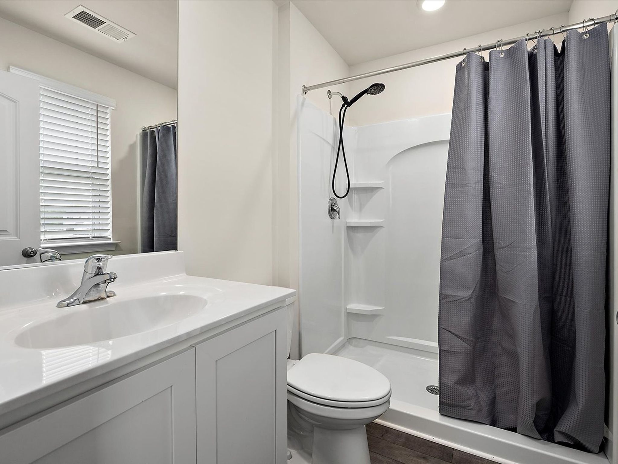 Gallery image slideShow8